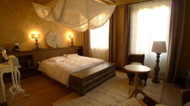 Les Demeures De Marie Bed and Breakfast Pacé Buitenkant foto